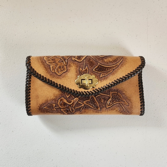 Vintage Tooled Brown Leather Billfold Wallet Womens Handmade 1970s Western Boho - Picture 2 of 5